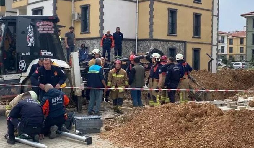 Manisa'da kanalizasyon çalışmasında göçük