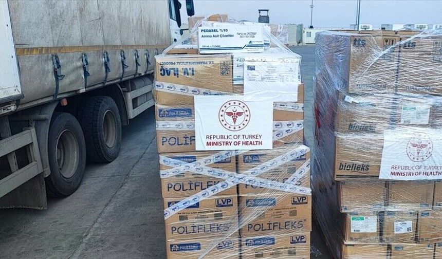 Türkiye’den İran’a 9 TIR’lık Sağlık Desteği