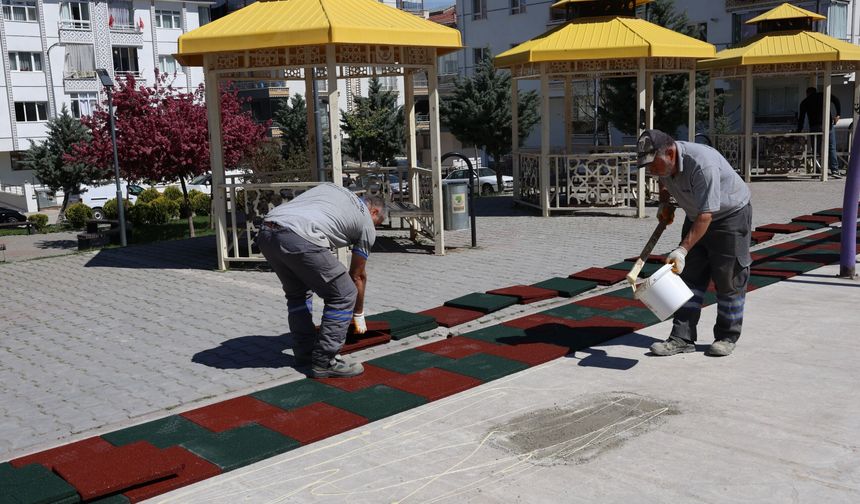 Baharla Birlikte Mamak’ta Parklar Yenileniyor