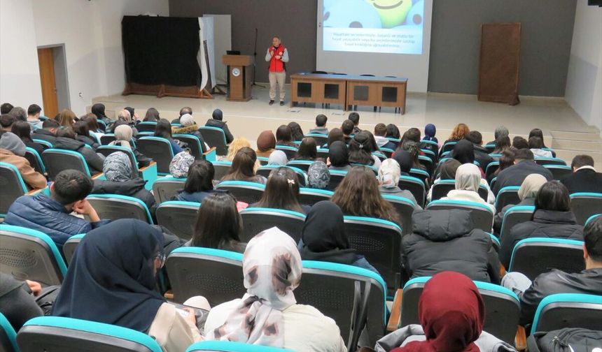 Kayserili öğrencilerden anlamlı dokunuş: Yöresel lezzetler glütensiz hazırlandı