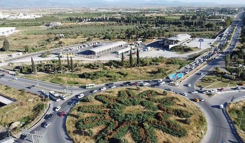 Aydın'da Tatil Dönüşü Yoğunluğu Yaşanıyor