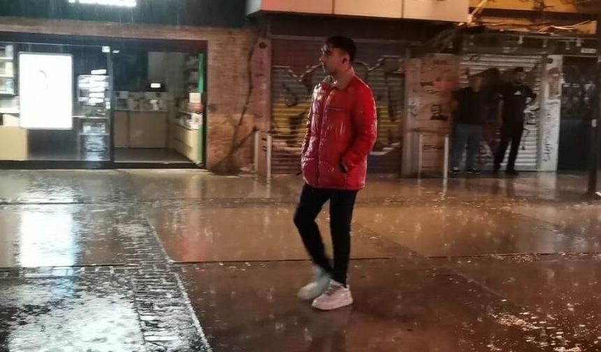 İzmir'de sağanak yağış