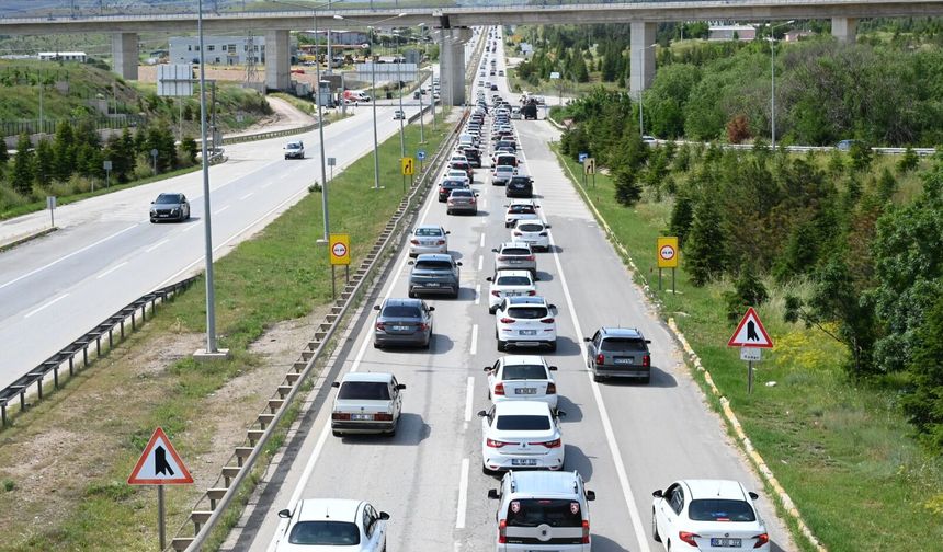 Kırıkkale'de bayram dönüşü yoğunluğu