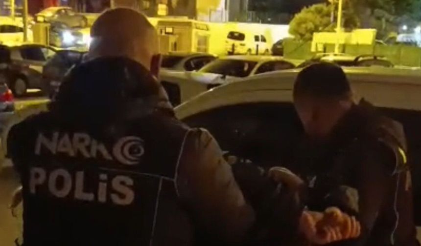 Mersin’de kırmızı bültenli uyuşturucu şüphelisi yakalandı!