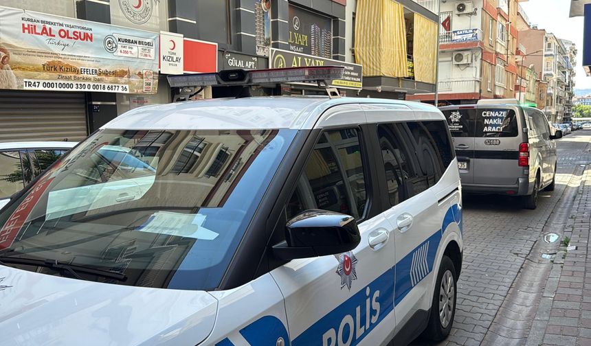 Sağlık personeli evinde ölü bulundu