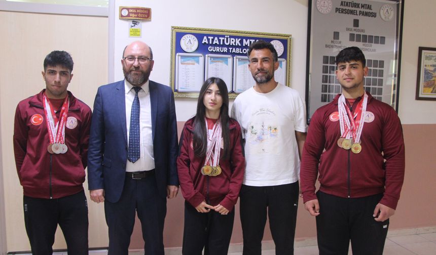 Şınavla keşfedildi, Türkiye şampiyonu oldu!