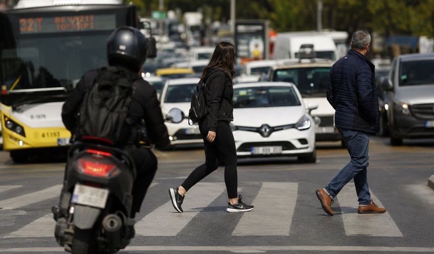 Trafikte en büyük risk yayalar ve motosikletlilerde!
