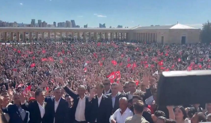 Güvenpark’tan Anıtkabir’e İnsan Seli!