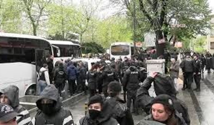Taksim'de HKP'lilere 1 Mayıs Müdahalesi!