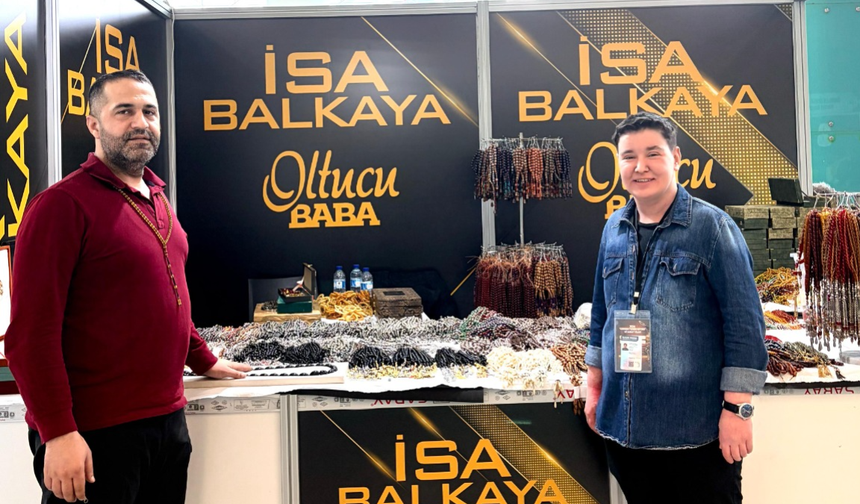 Ankara Tesbih Fuarı’nda İsa Balkaya’ya Yoğun İlgi: “Gençlerin Zevkine Göre Yeni Modeller Üretiyoruz”