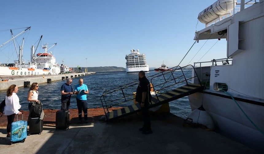 Çanakkale-Limni feribot seferleri başladı: Ege’de yeni turizm köprüsü kuruldu