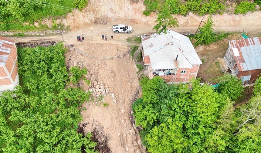 Giresun'da heyelan nedeniyle evler boşaltıldı