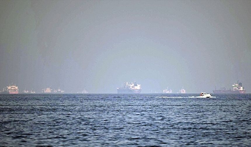 Hürmüz Boğazı'nda Trafik Hemen Normale Dönmeyecek!