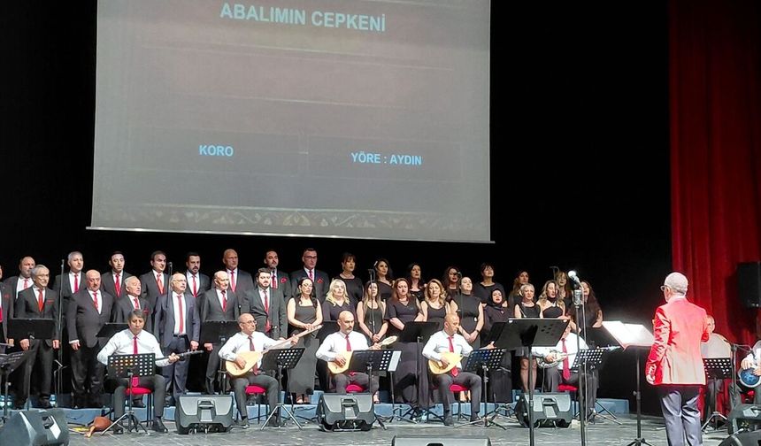 Sivas'ta THM korosu konser verdi
