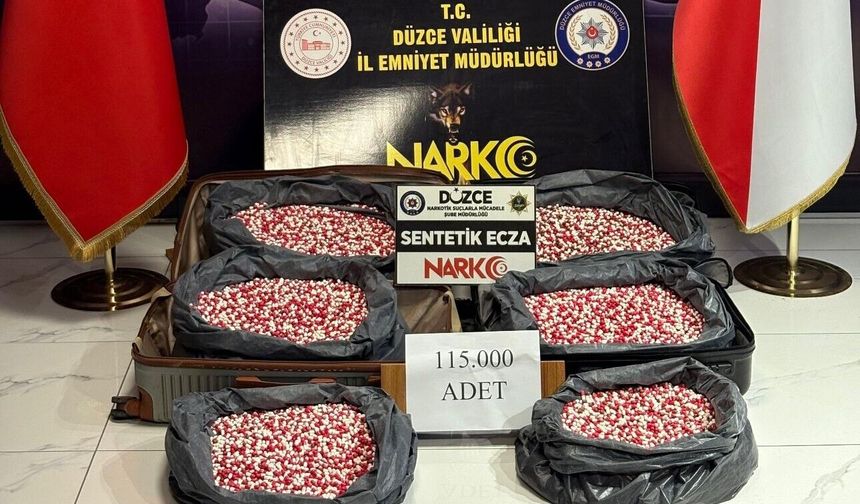 Düzce'de Dev Uyuşturucu Operasyonu: 115 Bin Sentetik Hap Ele Geçirildi