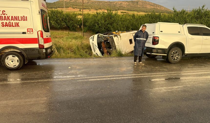 Isparda'da Tur Otobüsü Şarampole Yuvarlandı: 4 ölü, 26 yaralı