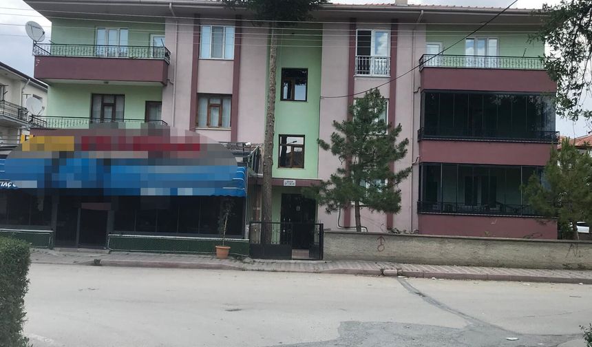 Komşusu kadını bıçaklayarak öldürdü