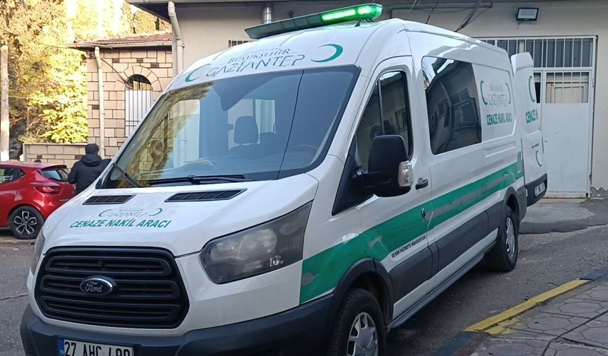 Mendil satarken, kavgada bıçaklanarak öldürüldü