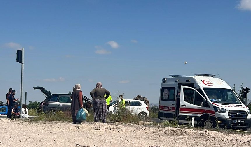 Nevşehir'de otomobiller çarpıştı