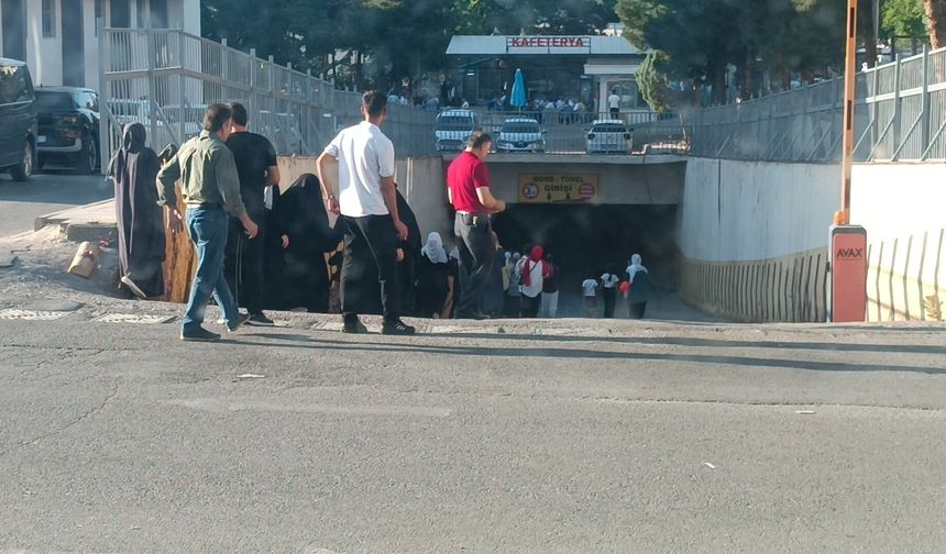 Serinlemek için girdiği çayda öldü