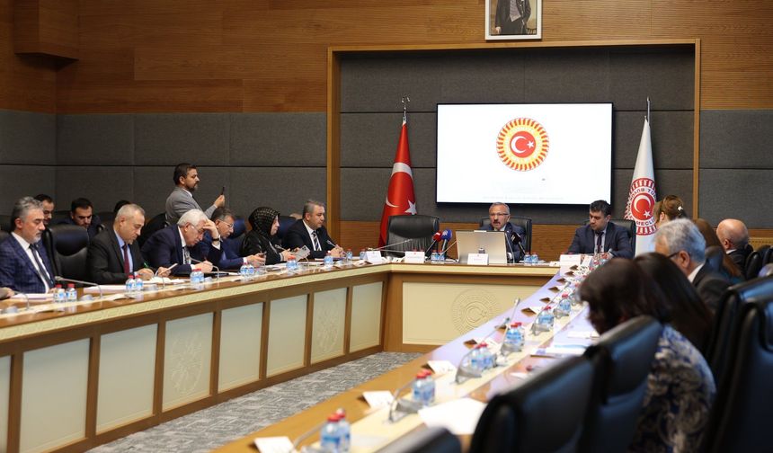 TBMM Komisyonunda Gerginlik: Muhalefet ve Sendikalar Toplantıyı Terk Etti