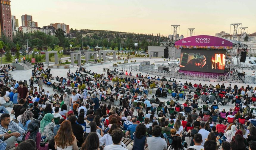 Ücretsiz Açık Hava Sinema Günleri Devam Ediyor: Hangi Film Ne Zaman Gösterimde?