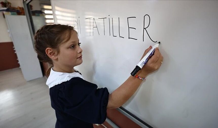 2026 Karne Günü Tarihi: Okullar Ne Zaman Kapanacak, Yaz Tatili Hangi Gün Başlıyor?