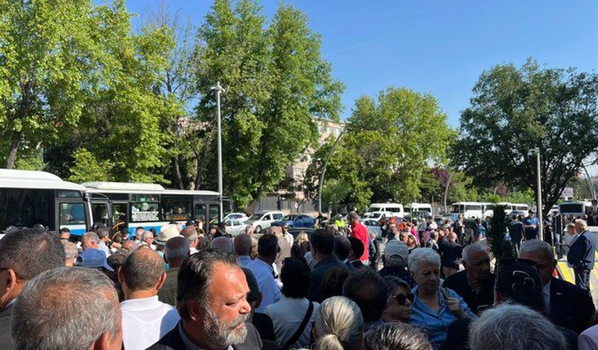 TBMM'de Kritik Gün; Özel mi, Kılıçdaroğlu mu Kürsüye Çıkacak?
