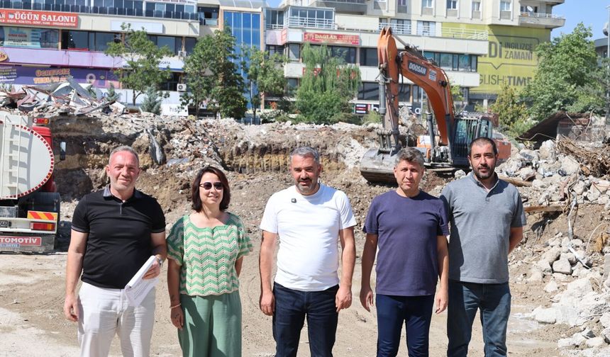 Pursaklar'ın merkezine yeni yaşam alanı: Yeraltı otoparkı ve kent meydanı geliyor