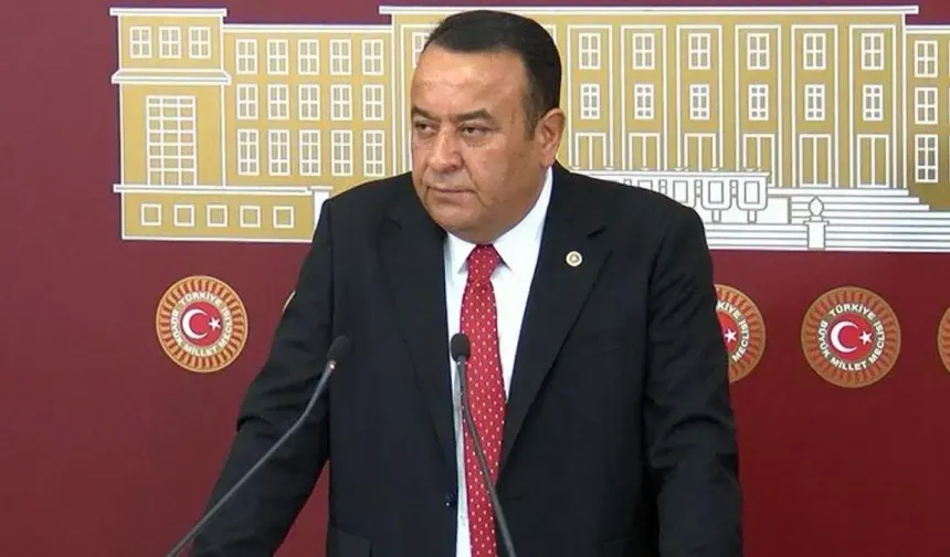 Beker CHP'den istifa ettiğini duyurdu