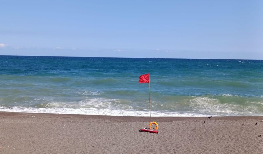 Akçakoca'da denize girmek yasaklandı!