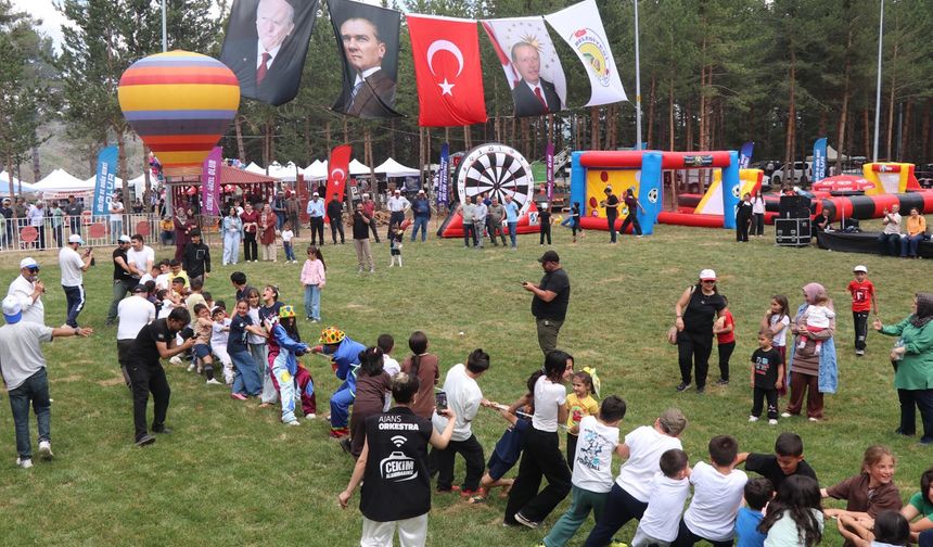 Akdağ Festivali 9 Yıl Aradan Sonra Yeniden Coşkuyla Düzenlendi