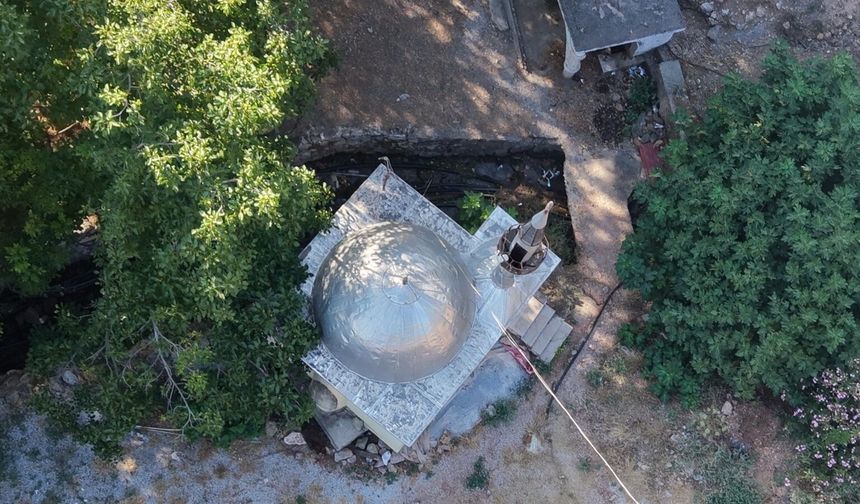 Anamur'da 9 metrekarelik cami
