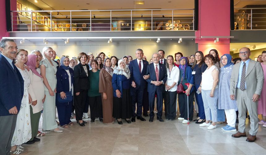 "Bu millet çaresiz değildir, seçeneksiz değildir"