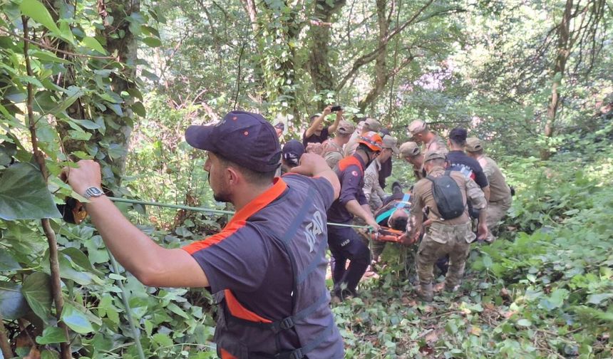 Kamp yaptığı kanyonda yaralanıp mahsur kaldı
