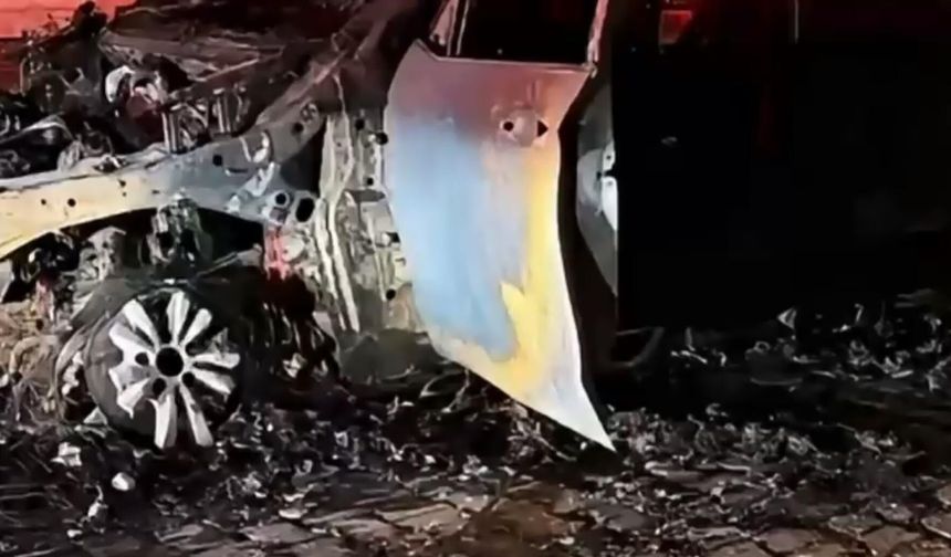 Otomobil alev aldı