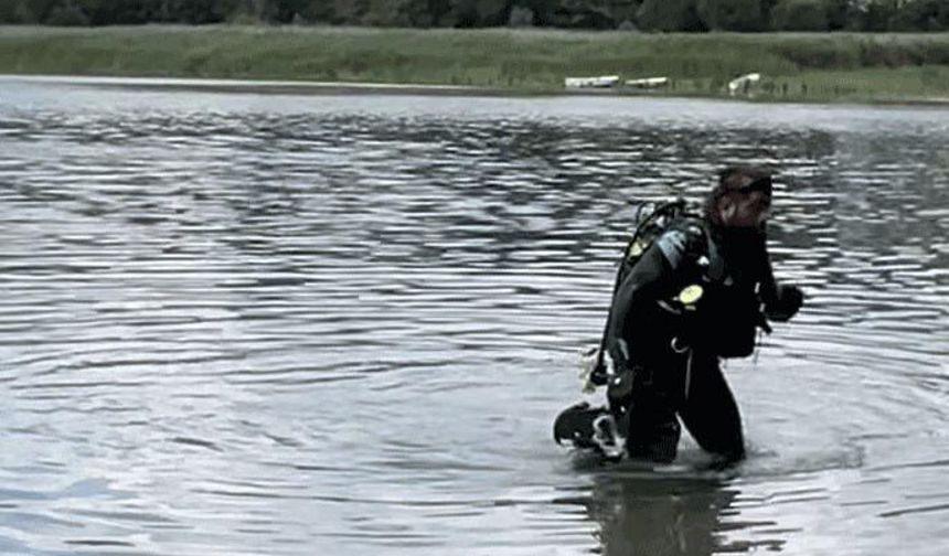 Sapanca Gölü'nün dibindeki pamuksu oluşum inceleniyor