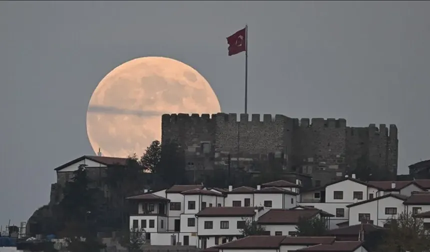 15 Temmuz tatilini evde geçirmeyin! Ankara'da ücretsiz gezebileceğiniz 10 rota