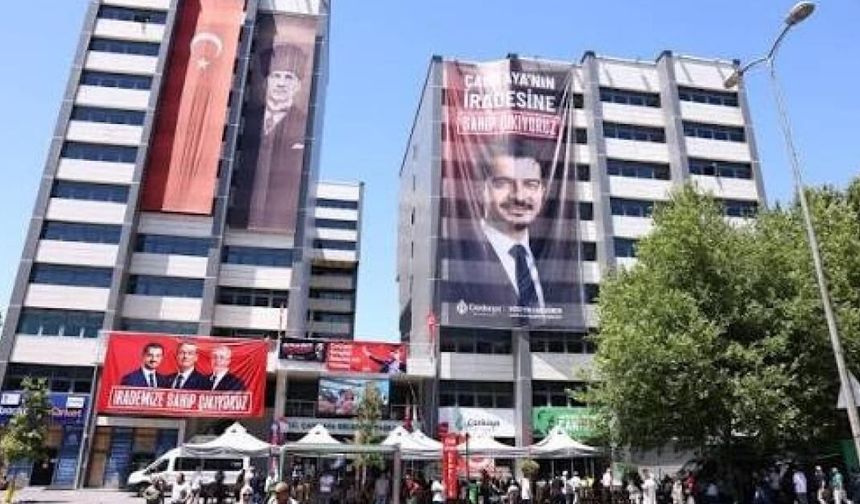 Çankaya Belediyesi'ne 'yolsuzluk' soruşturması: 2 tutuklama, 1 kişiye adli kontrol