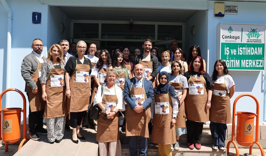 Çankaya'da kadınlara meslek kapısı: Barista eğitimini tamamlayan ilk grup mezun oldu