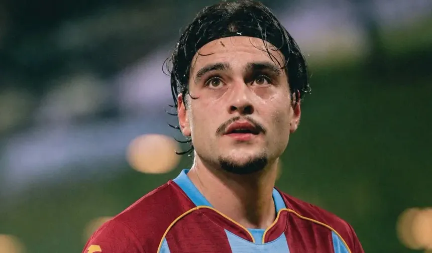 Trabzonspor'un yeni transferi Aral Şimşir Trabzon'a geldi