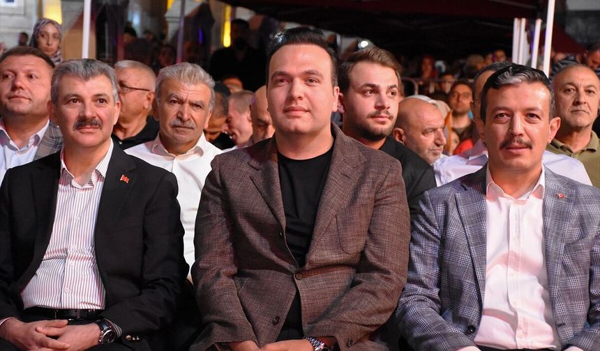 AK Parti Gençlik Kolları Başkanı İbiş: Gençler siyasetin merkezinde