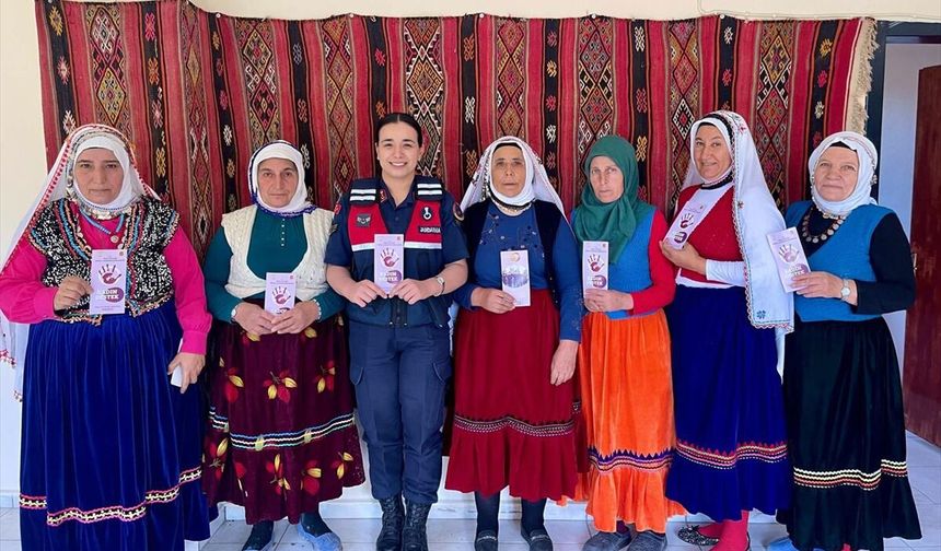 Sivas'ta jandarma ekipleri KADES'i anlattı