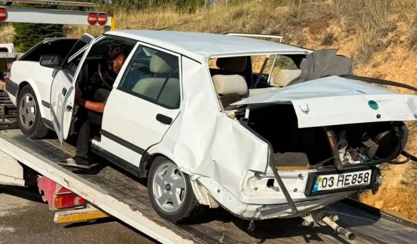 Afyonkarahisar'da feci kaza: 1 ölü, 7 yaralı