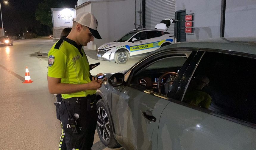 Bursa'da Alkolmetreyi Üflememek İçin Oyaladı, 1.5 Promil Alkollü Çıktı