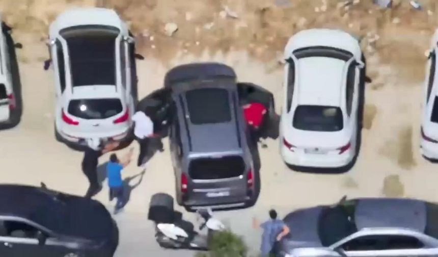 Büyükçekmece’de otomobillerden hırsızlık yapan 2 şüpheli yakalandı