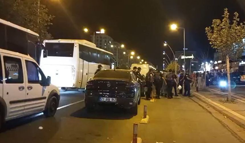 Diyarbakır'da Düğün Salonunda Kavga: 5 Yaralı!