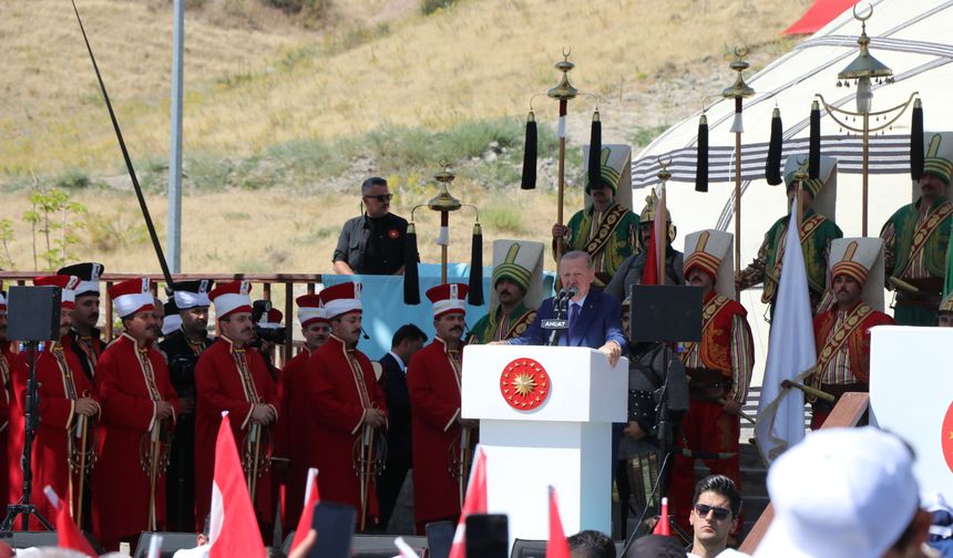 Erdoğan’dan Ahlat’ta “Terörsüz Türkiye” mesajı