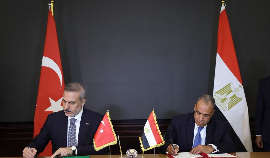 Hakan Fidan Mısır'dan Rest Çekti: İsrail Adım Atmazsa Radikal Adım Geliyor!