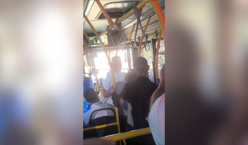Halk otobüsünde yumruklu kavga